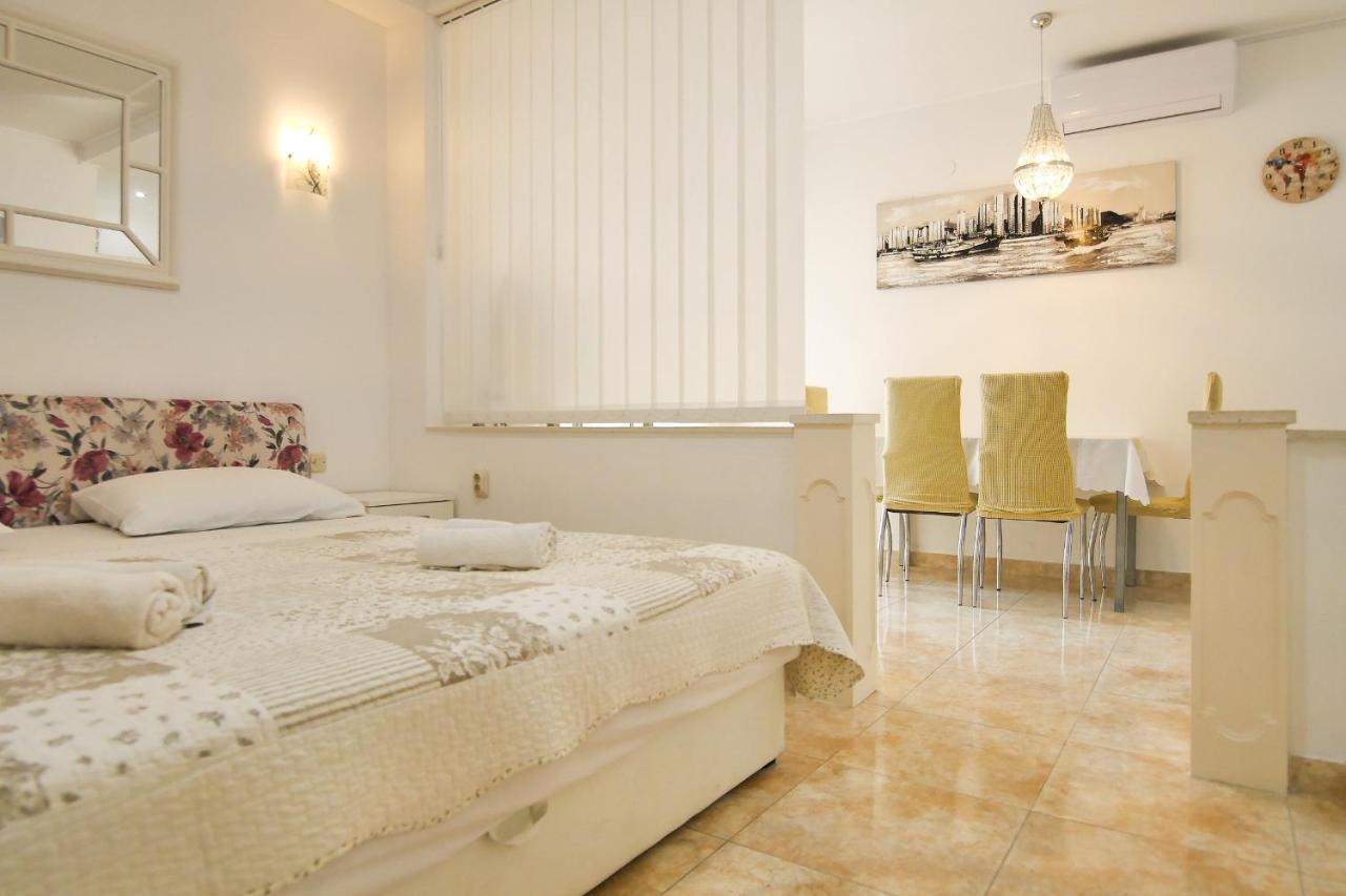 Apartments Babaja Omiš Exteriér fotografie